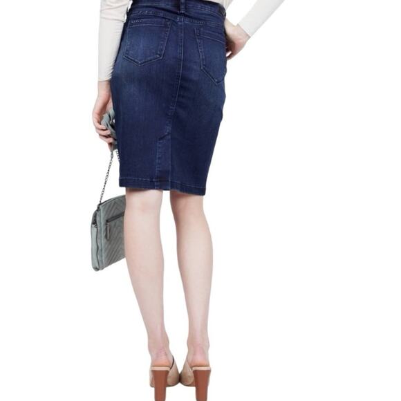 BLANK NYC Blue Denim Pencil Skirt With Back Slit NEW Size 27 - Picture 7 of 7